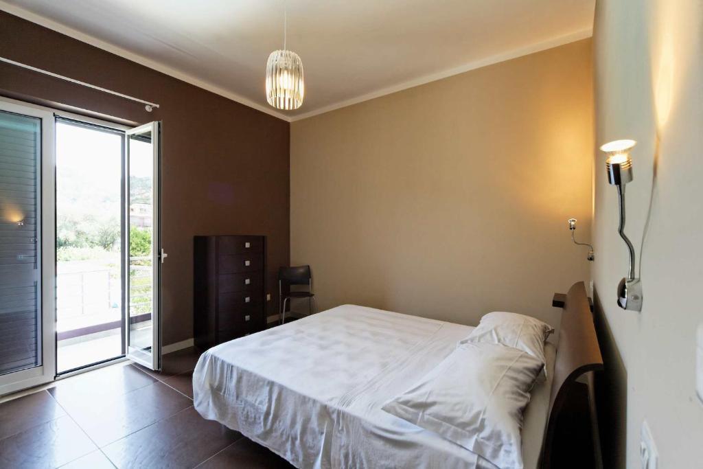 Selenite Villa Capo dʼOrlando Стая снимка
