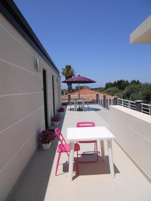 Selenite Villa Capo dʼOrlando Стая снимка